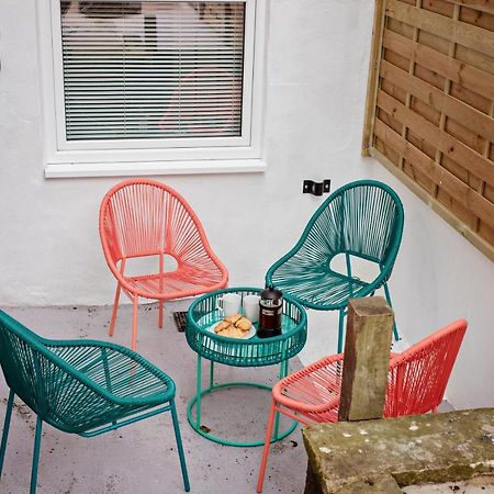 The Dragon'S Den Apartamento Harrogate Exterior foto